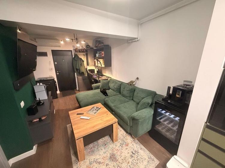 Apartament cu 2 camere semidecomandat în Central