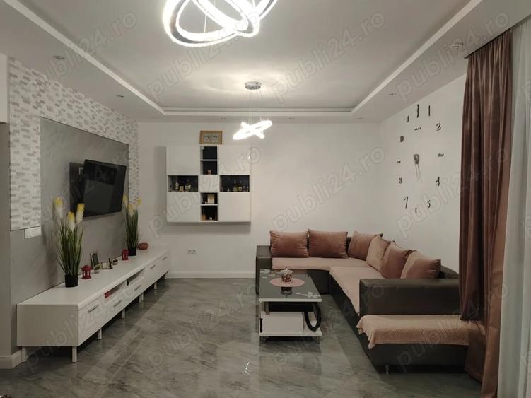 Casă cu 4 camere cu Teren 471 Mp în Central