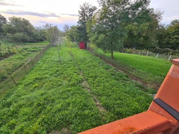 Casă individuală cu 4 camere cu Garaj în Călan