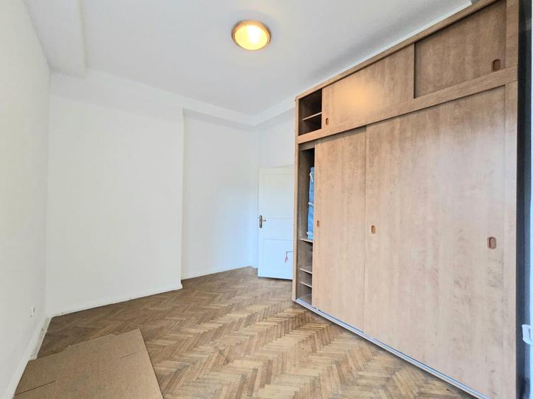 Apartament cu 6 camere nedecomandat, mobilat în Moșilor