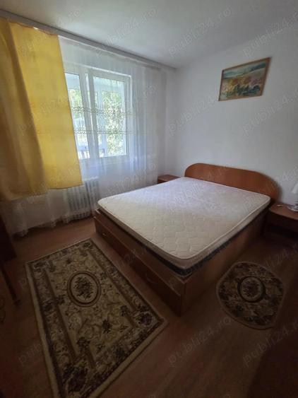 Apartament cu 2 camere semidecomandat în Berceni