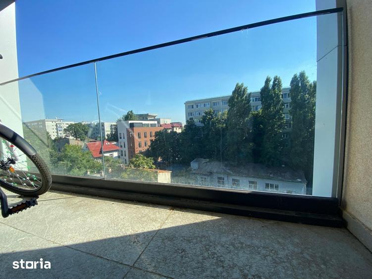 Apartament cu 3 camere decomandat în Gara de Nord
