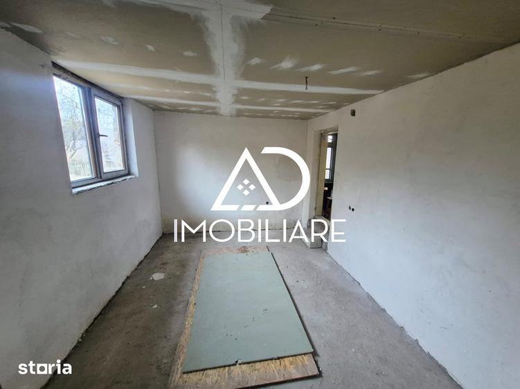Casă cu 4 camere cu Teren 1748 Mp în Cernișoara