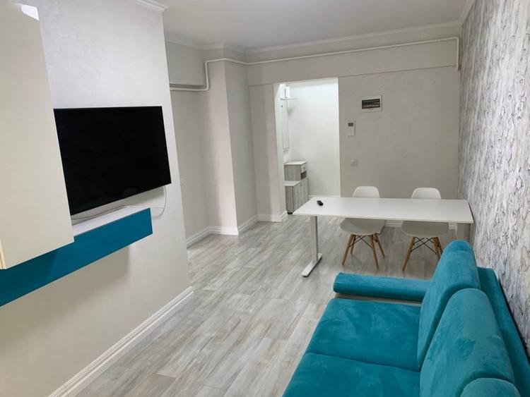 Apartament cu 3 camere semidecomandat, mobilat în Copou