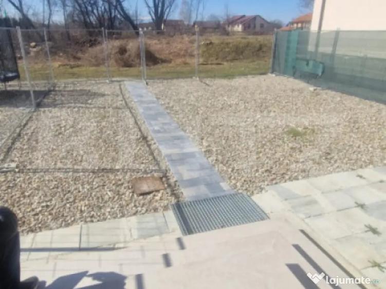 Casă cu 3 camere cu Teren 200 Mp în Stupini