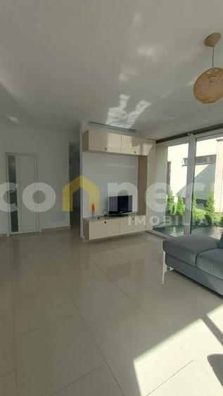 Duplex cu 4 camere cu Canalizare în Europa