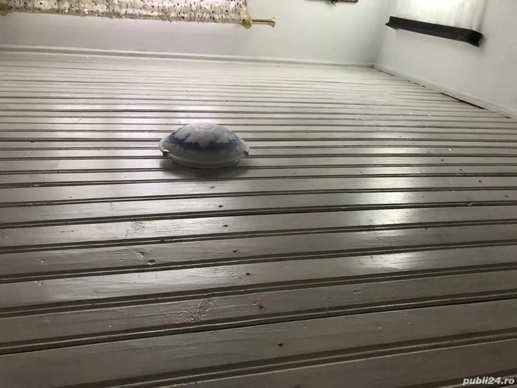 Casă cu 5 camere cu Teren 330 Mp în Valea Nucului