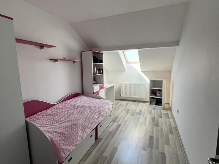 Apartament cu 3 camere decomandat, mobilat în Colentina