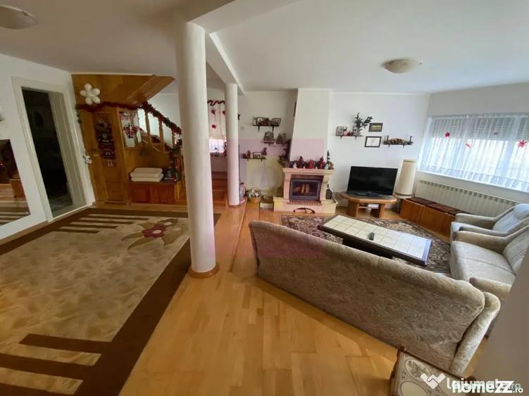 Casă cu 4 camere cu Teren 597 Mp în Central