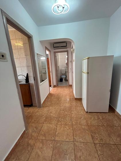 Apartament cu 2 camere decomandat în Sat Vacanță