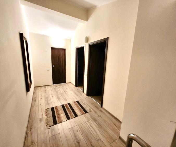 Apartament cu 4 camere decomandat, mobilat în Băneasa