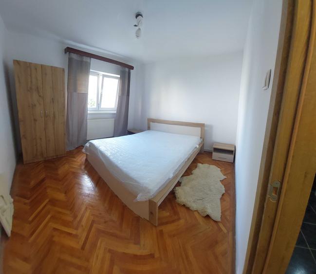 ofer spre inchirieriere apartament cu doua camere decomndate aproape de centrul sibiului. plus pivnita, plus loc de pus bicicleta - 3