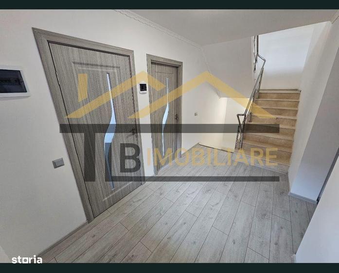 Casă cu 6 camere cu Teren 290 Mp în Criș