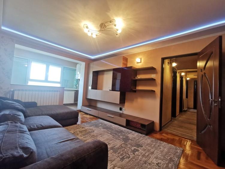 Apartament cu 3 camere decomandat în Tomis Nord