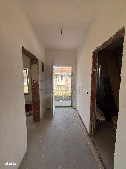 Duplex Despartit Prin Garaj, Mosnita Noua, Bucatarie Inchisa - 4