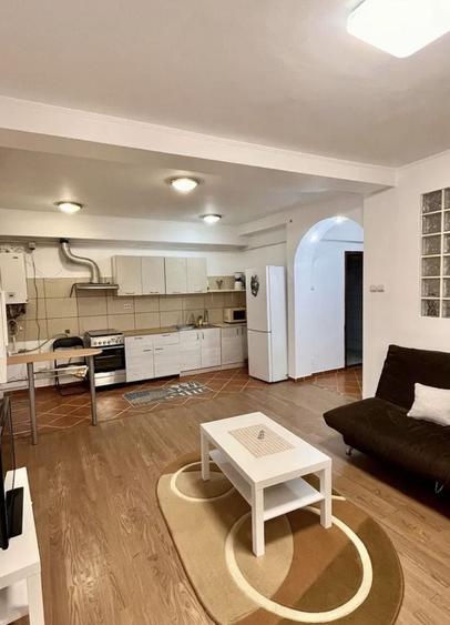 Apartament cu 2 camere semidecomandat, mobilat în Iancului