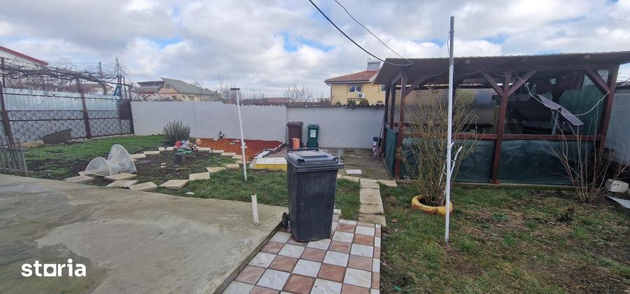 Casă cu 6 camere decomandat cu Teren 399 Mp în Central