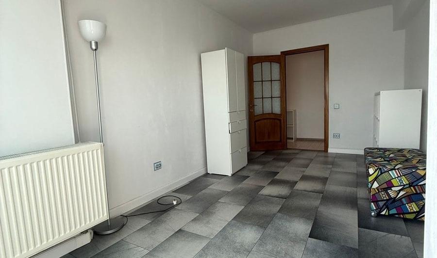 Apartament cu 3 camere în Victoriei