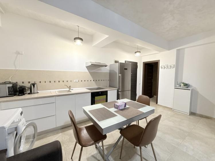 Apartament cu 2 camere nedecomandat, mobilat în Mamaia-Sat