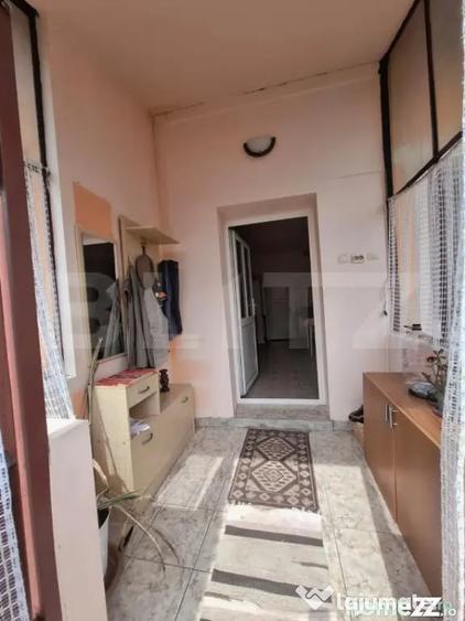 Casă cu 4 camere cu Teren 1210 Mp în Stupini