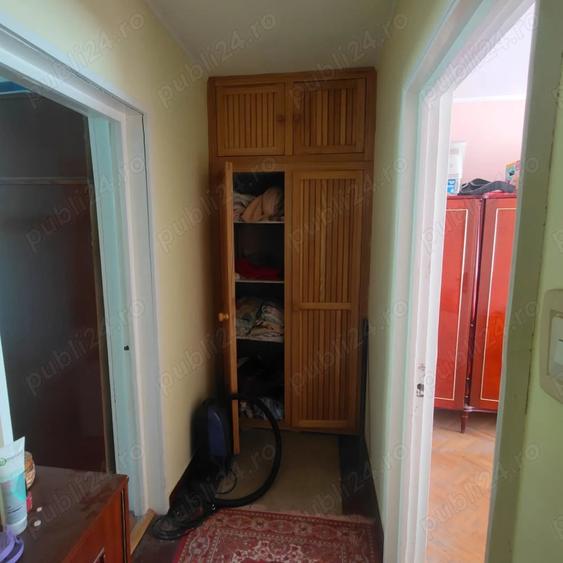 Apartament cu 3 camere în Viziru 1