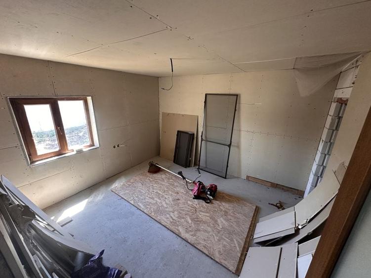 Casă cu 3 camere în Vărsătura