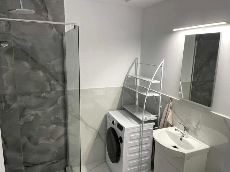 Apartament cu 2 camere, 45 mp utili - Lift + Loc parcare - 5