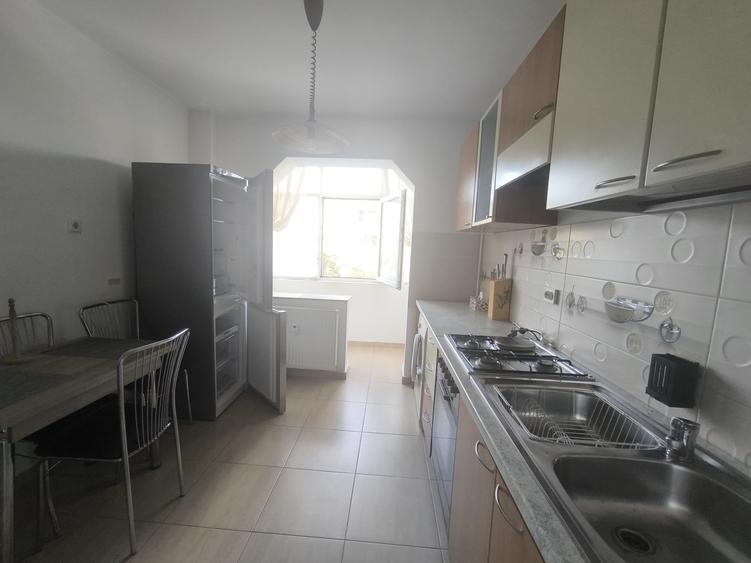 Apartament cu 2 camere decomandat în Dristor