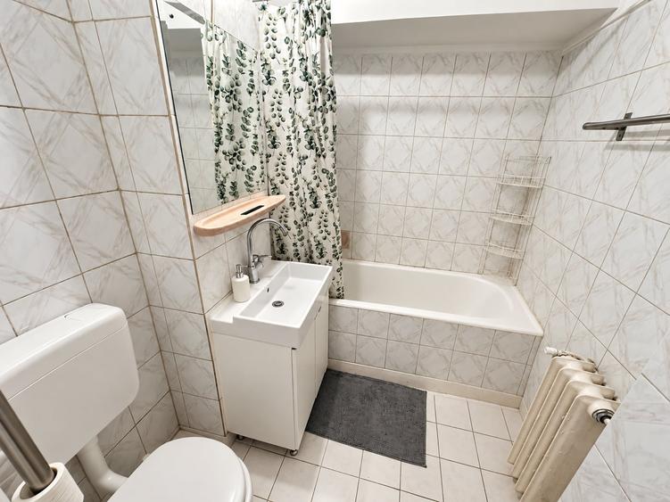 Apartament cu 4 camere decomandat în Obor