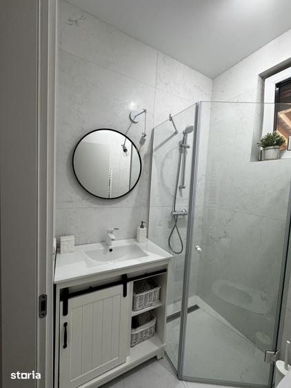 Casă cu 5 camere cu Teren 457 Mp în Corbeanca