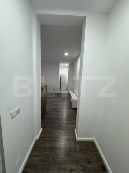Apartament cu 2 camere semidecomandat, mobilat în Florești