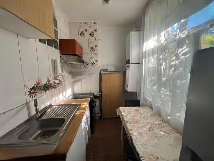 Apartament cu 2 camere decomandat în Centru Civic