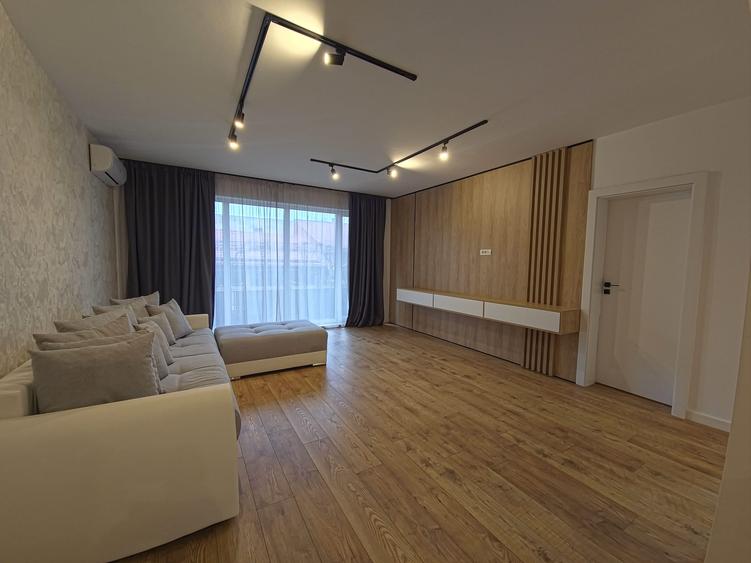 Apartament cu 2 camere decomandat, mobilat în Dacia