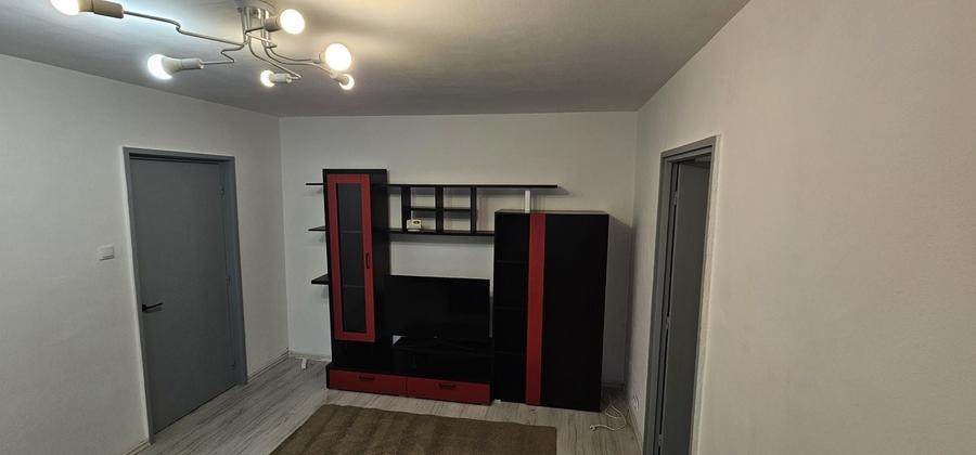 Apartament cu 2 camere semidecomandat în Astra