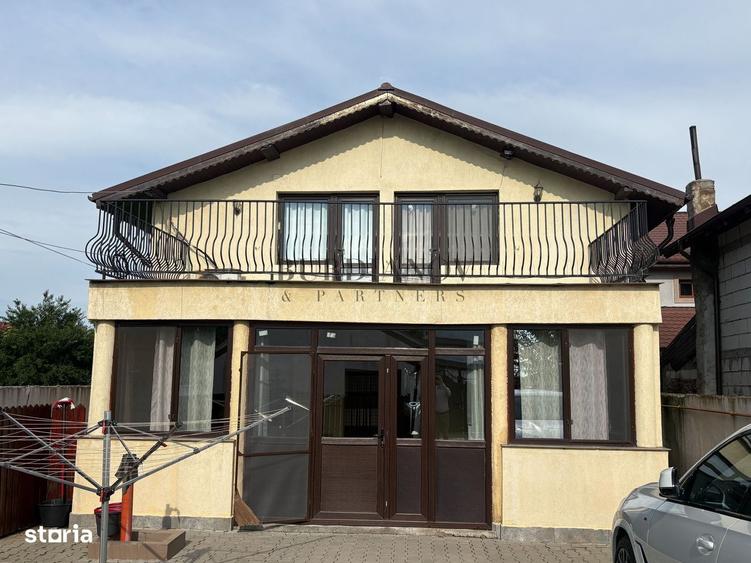 Casă cu 4 camere cu Canalizare în Islaz