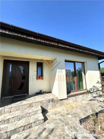 Casă cu 5 camere cu Teren 920 Mp în Nufărul