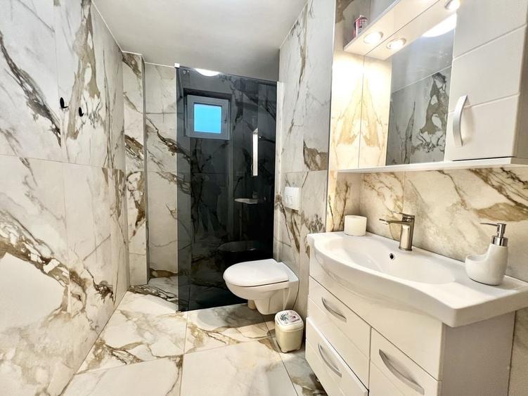 Apartament cu 2 camere semidecomandat în Podgoria