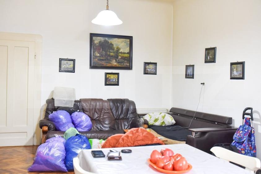 Casă individuală cu 2 camere cu Canalizare în Central