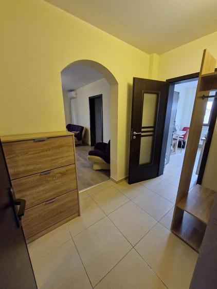 Apartament cu 2 camere decomandat în Calea București