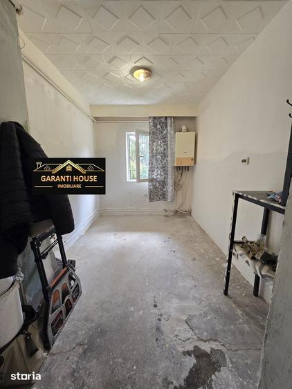 Apartament cu 4 camere decomandat în Orașul Vechi