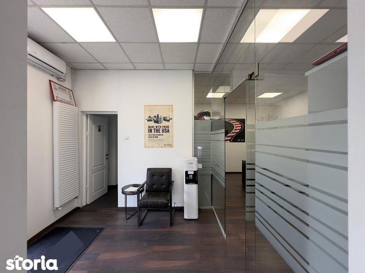 Spațiu comercial, de 71 mp, în Baza 3