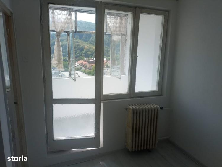 Garsoniera 32 mp, cu priveliste spre munti - 4