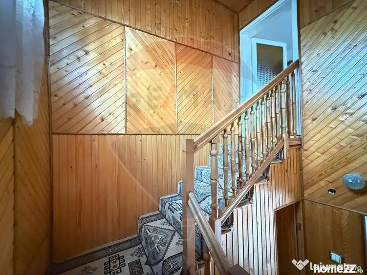 Casă cu 5 camere cu Teren 1056 Mp în Șaru Dornei