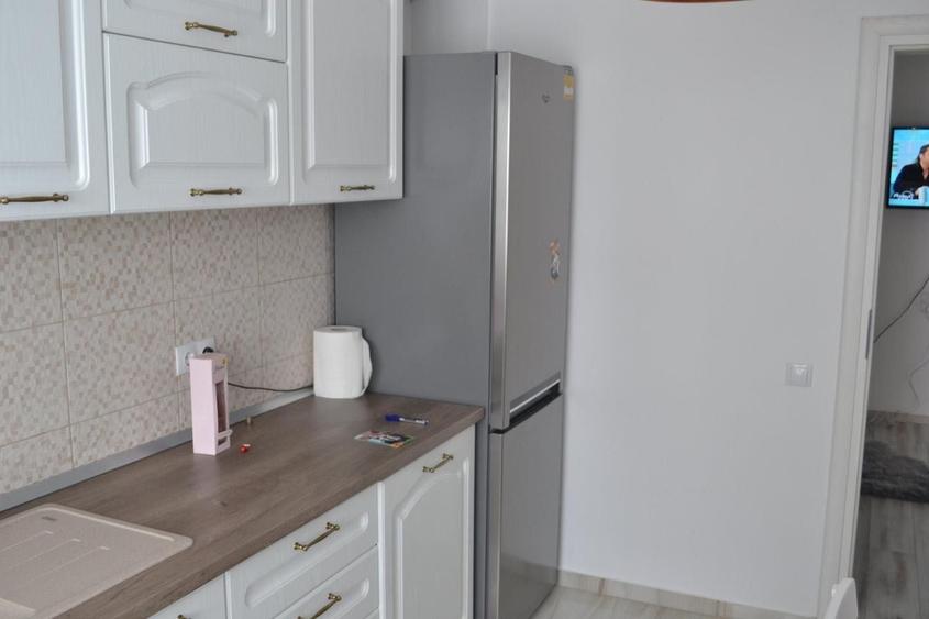 Apartament cu 2 camere decomandat în Exterior Vest