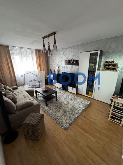 Apartament cu 3 camere decomandat în Ostroveni