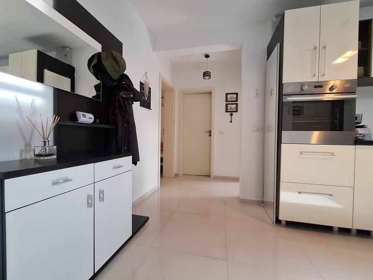 Apartament cu 2 camere decomandat, mobilat în Aradului