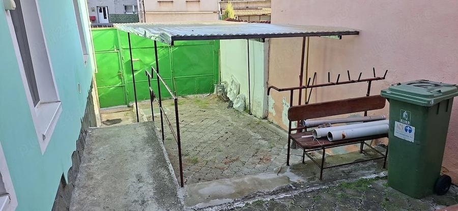 Casă cu Teren 160 Mp în Central