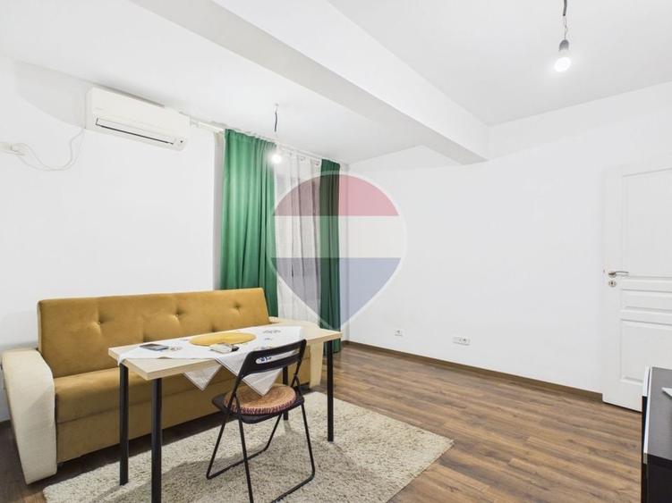 Apartament cu 2 camere semidecomandat, mobilat în Vest