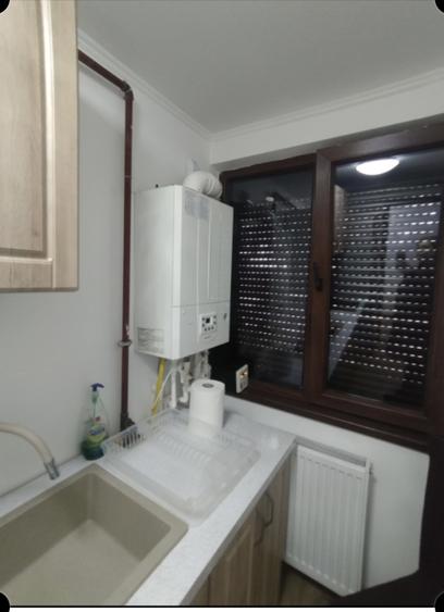 Apartament cu 3 camere semidecomandat, mobilat în Inel II