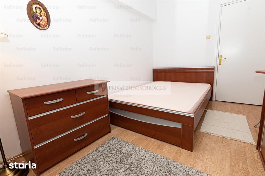 Apartament cu 3 camere decomandat, mobilat în Tei